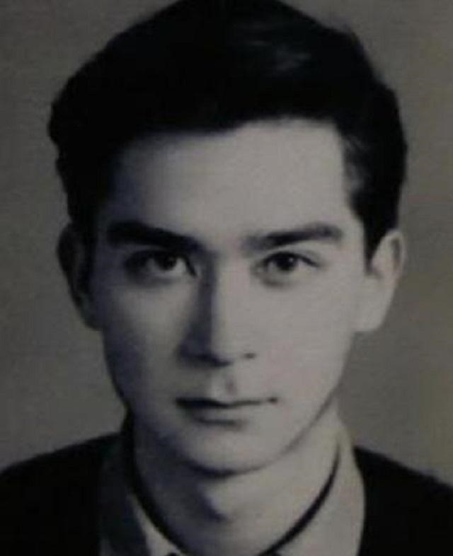 心悦雅萌|教科书为了不让女生“沉迷男色”，也是拼了，故意让这些人很丑