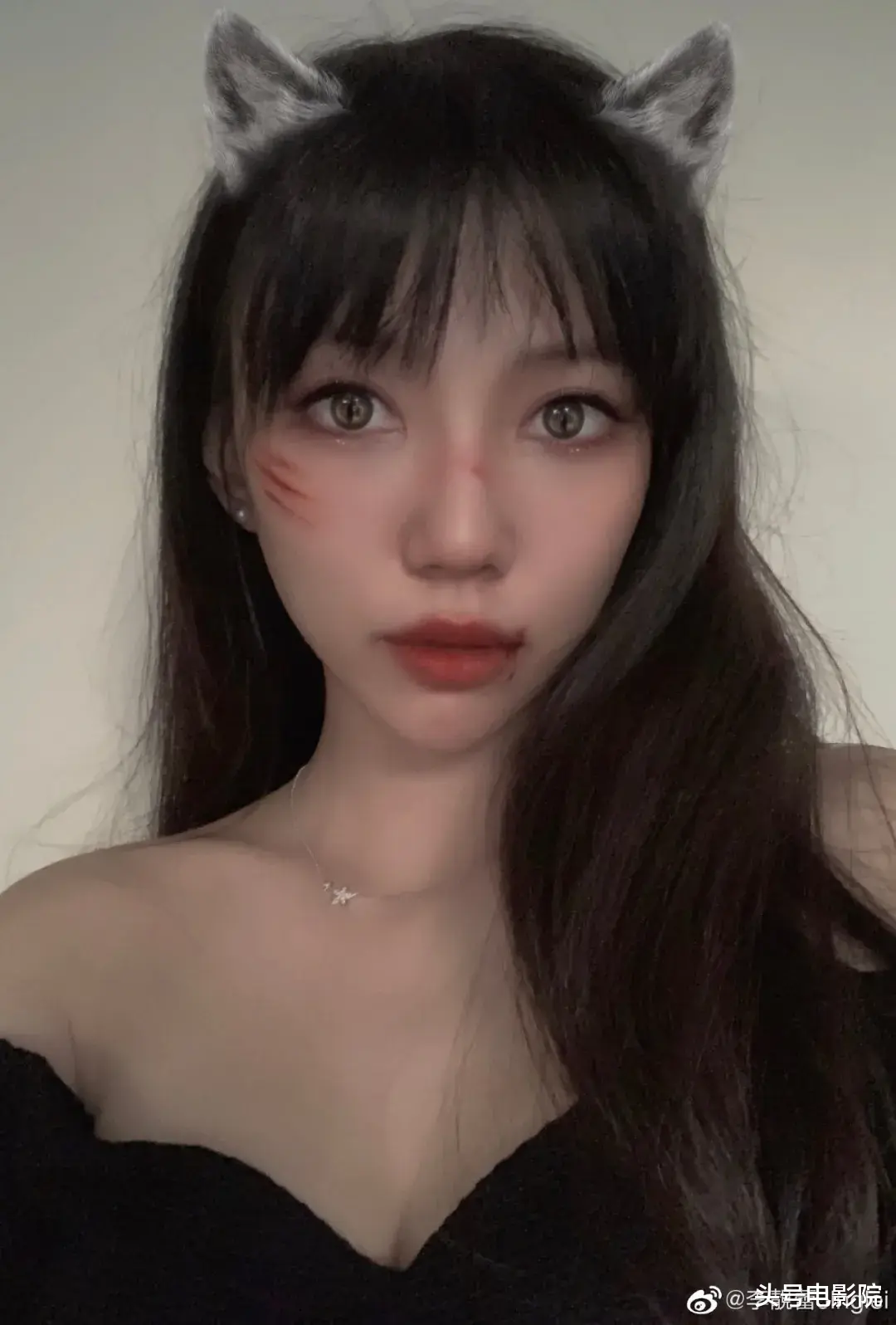 王力宏|李靓蕾回怼By2，刚！被扒遭王改名，未成年时被王力宏带看妇科