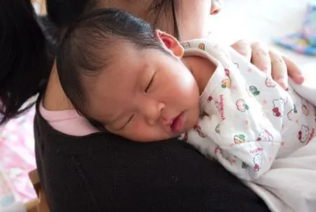 糖果的妈妈|谁带孩子谁“抑郁”？李承铉当全职爸爸也会哭，内心曾有过不安