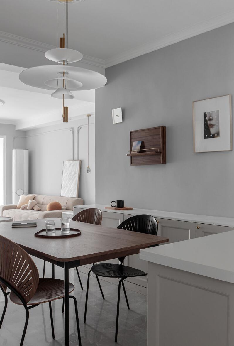 小拾谈装修|她拒绝极简风，以低饱和度的色彩定位新家，完工后浪漫又精致