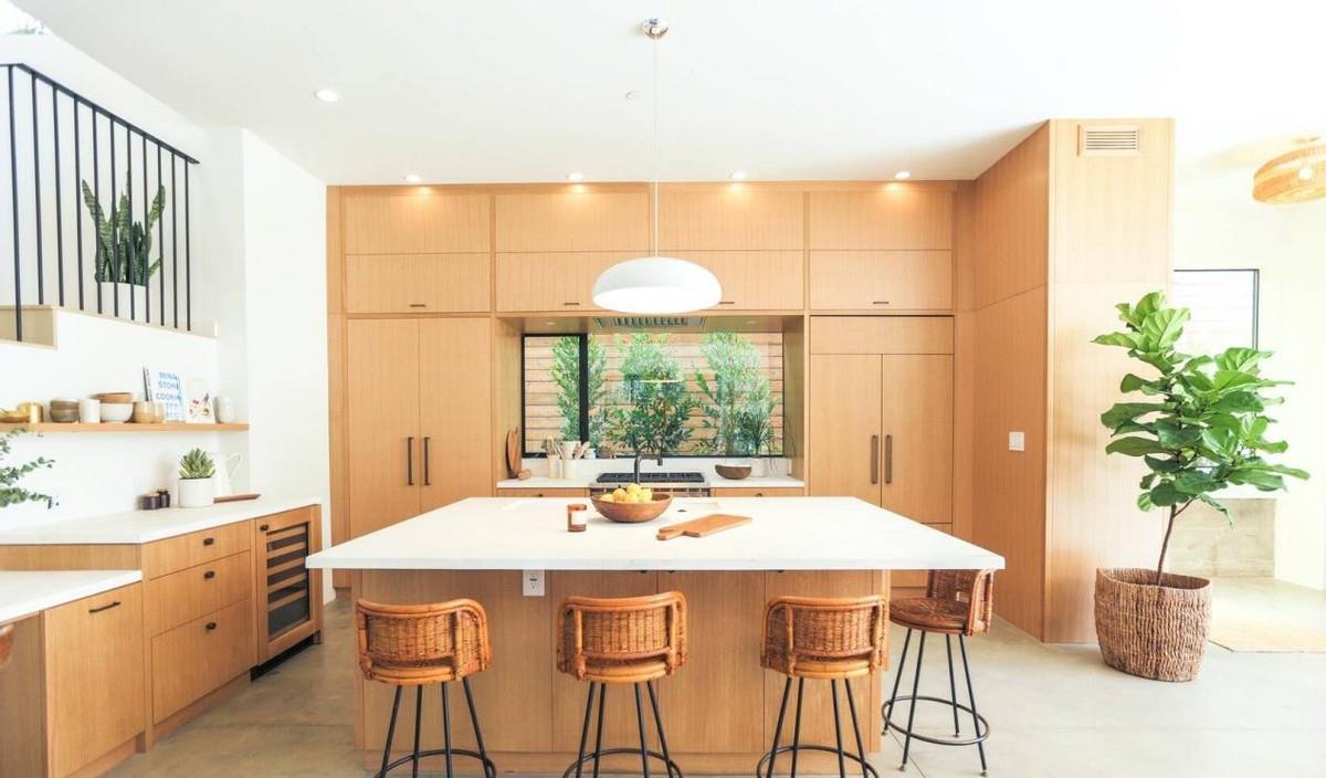 羡慕这套226㎡别墅,门前拥有20平休闲区,屋内装修也是温馨有格调