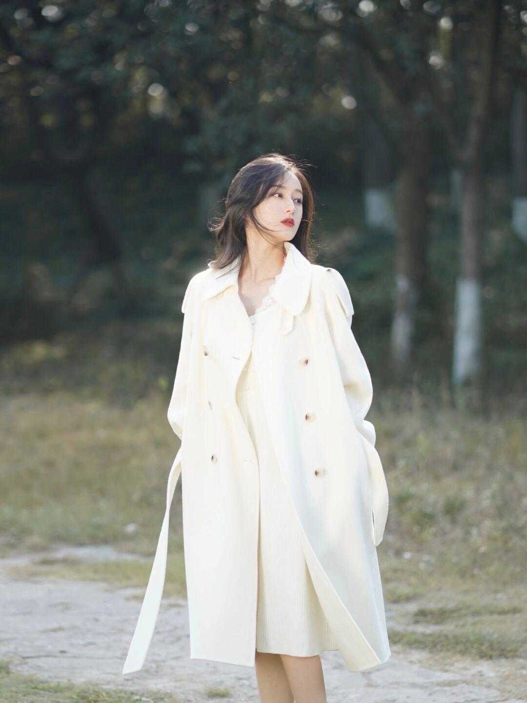 何有强 大衣别再穿老一套了，试试下面这三款保暖又洋气，微胖腿粗也能穿