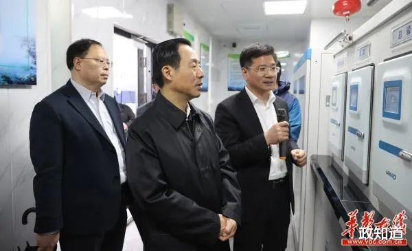 政知道 中央督察组刚进驻就发现问题，省委书记周末赴现场察看