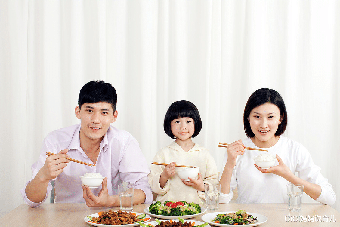 CiCi妈妈说育儿|这不吃那不吃,博士爸一招经济学稀缺原理,娃挑食毛病一下就改了