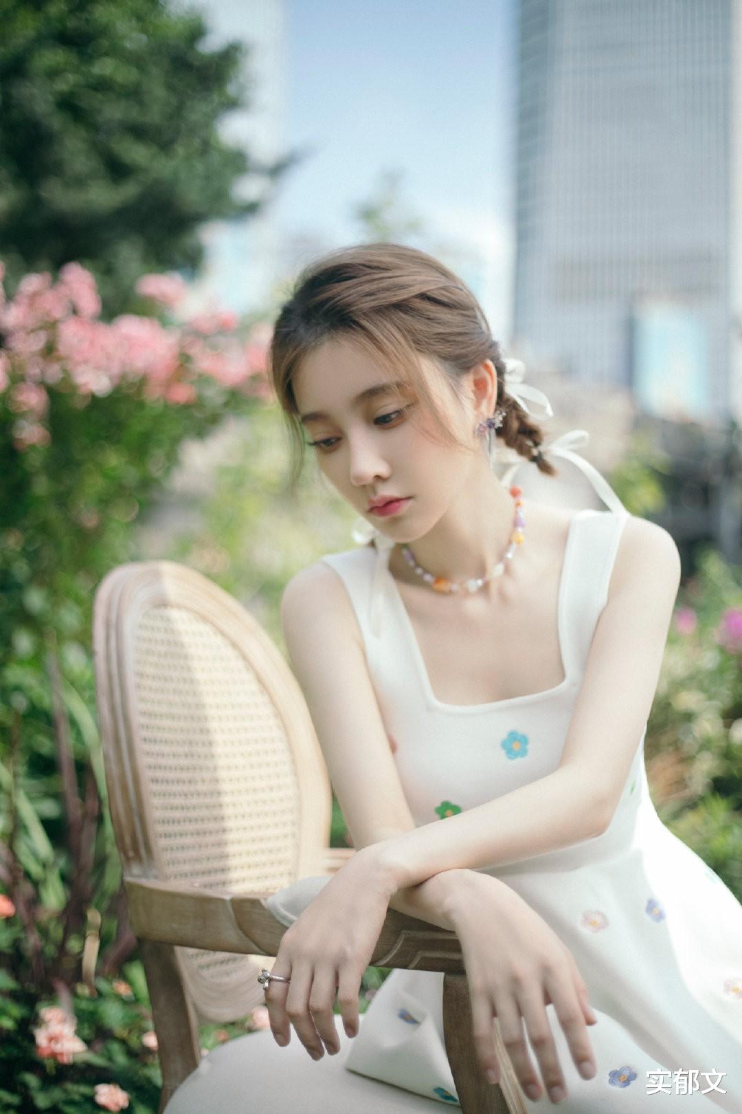 实郁文 这资源绝了!冯提莫献唱《风的翅膀》,你觉得怎么样