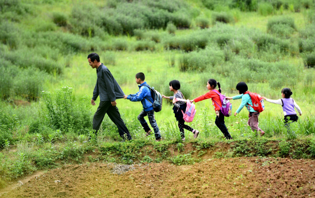 Ainee妈咪|农村学生考大学是最佳出路吗？老师的回答很扎心：考二本都很难