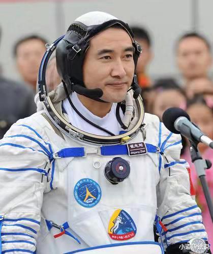 星际客机|女航天员太空出舱有多难？男航天员成功已经13年了，才敢安排