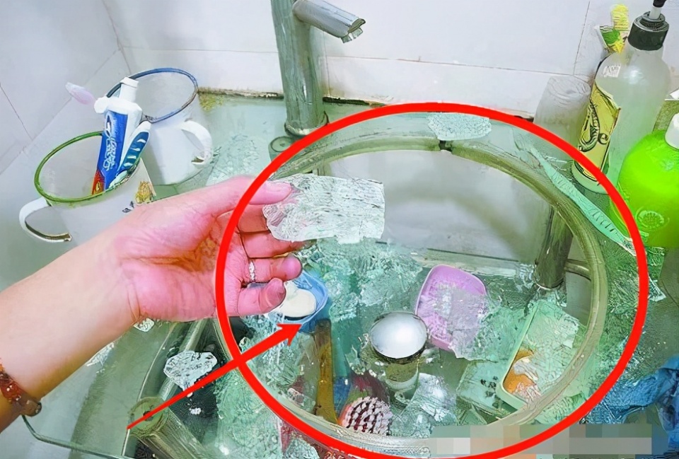 |50岁装修老师傅，得罪同行也要曝光：这12处不值得花一分钱