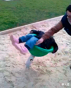 美人阁 小哥家里有矿啊，轮胎不要钱吗？哈哈哈