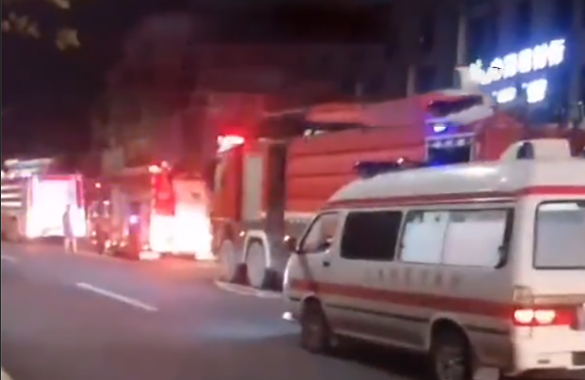 中兴 痛心!福建一男子抢劫行凶后放火,一家3口不幸身亡