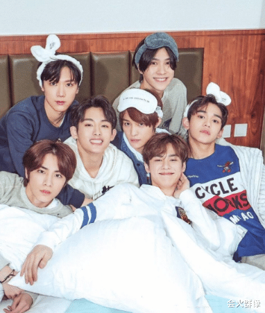 EXO|韩国顶流成长史：EXO出道九周年，现在到底还剩几个人？