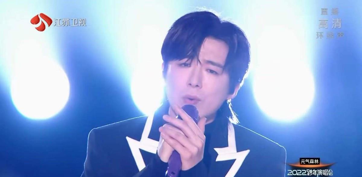 陈小纭|江苏卫视跨年晚会以品质取胜，张杰李宇春表演阶段收视率一骑绝尘