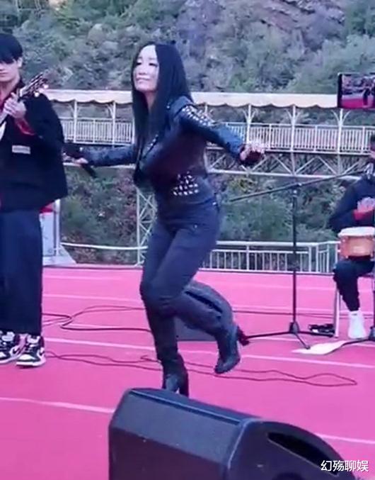 斯琴格日乐|臧天朔死后，曾经为他堕胎、轻生的斯琴格日乐如今怎么样了？