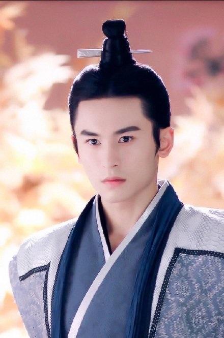 景甜|那些长发飘飘的男星古装扮相，谁是你心目中的古装top?