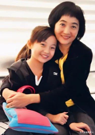 芜浣|北京奥运会过去13年，林妙可越发圆润，杨沛宜成了粉发朋克少女