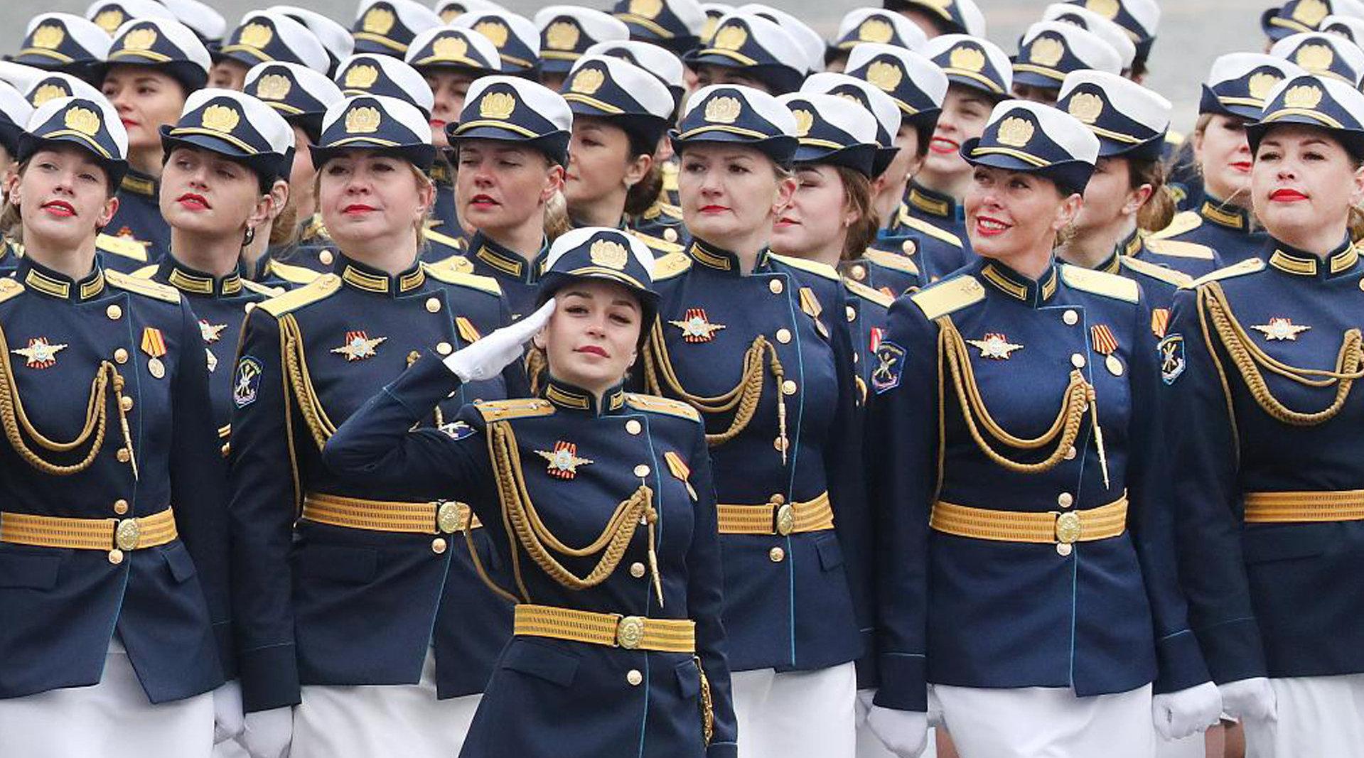 花椒看点 向美国亮剑?俄罗斯举行大阅兵,普京放下狠话:三类人不容宽恕