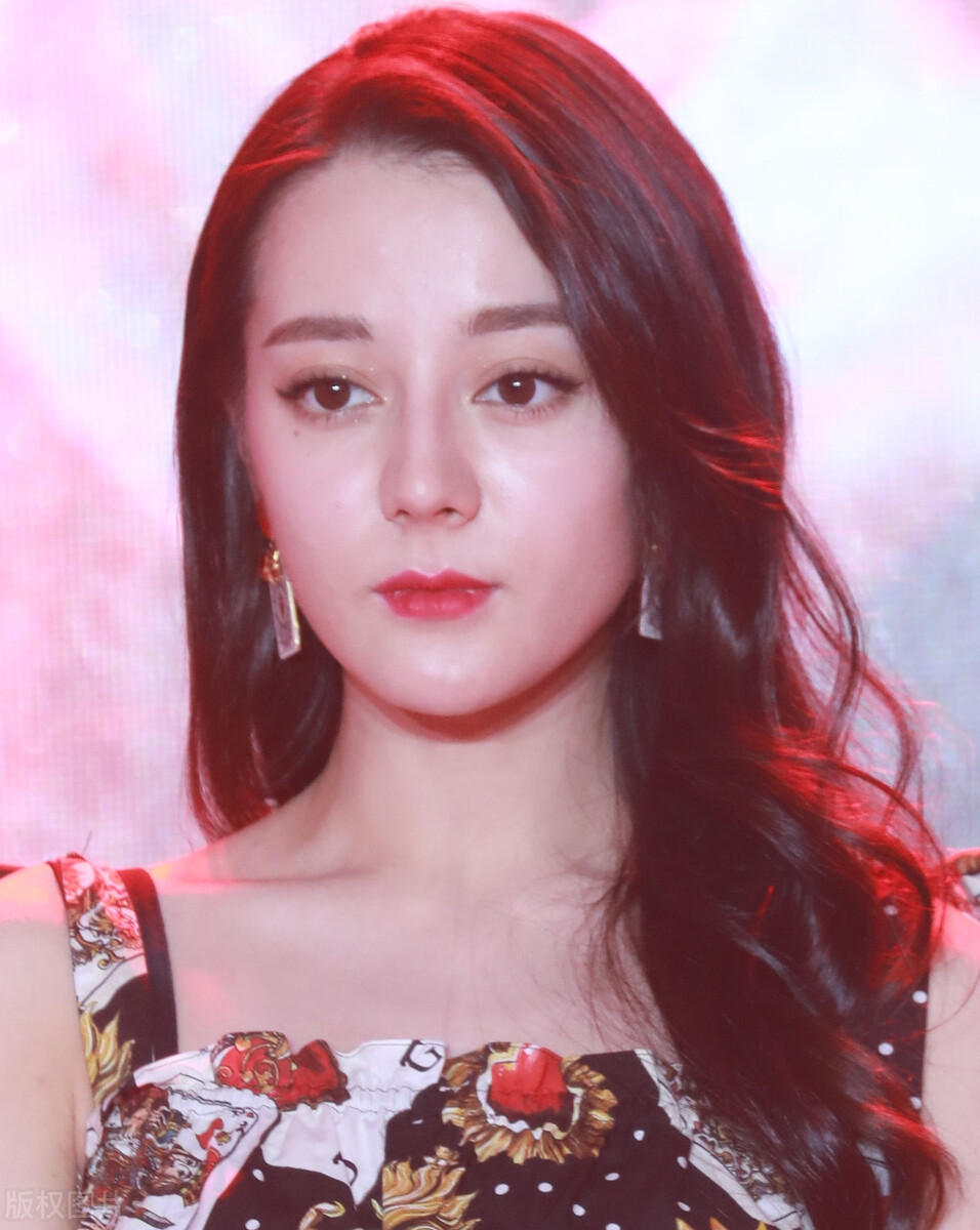 迪丽热巴|娱乐圈气质非凡的四位女明星，迪丽热巴上榜，你心中的女神是谁？