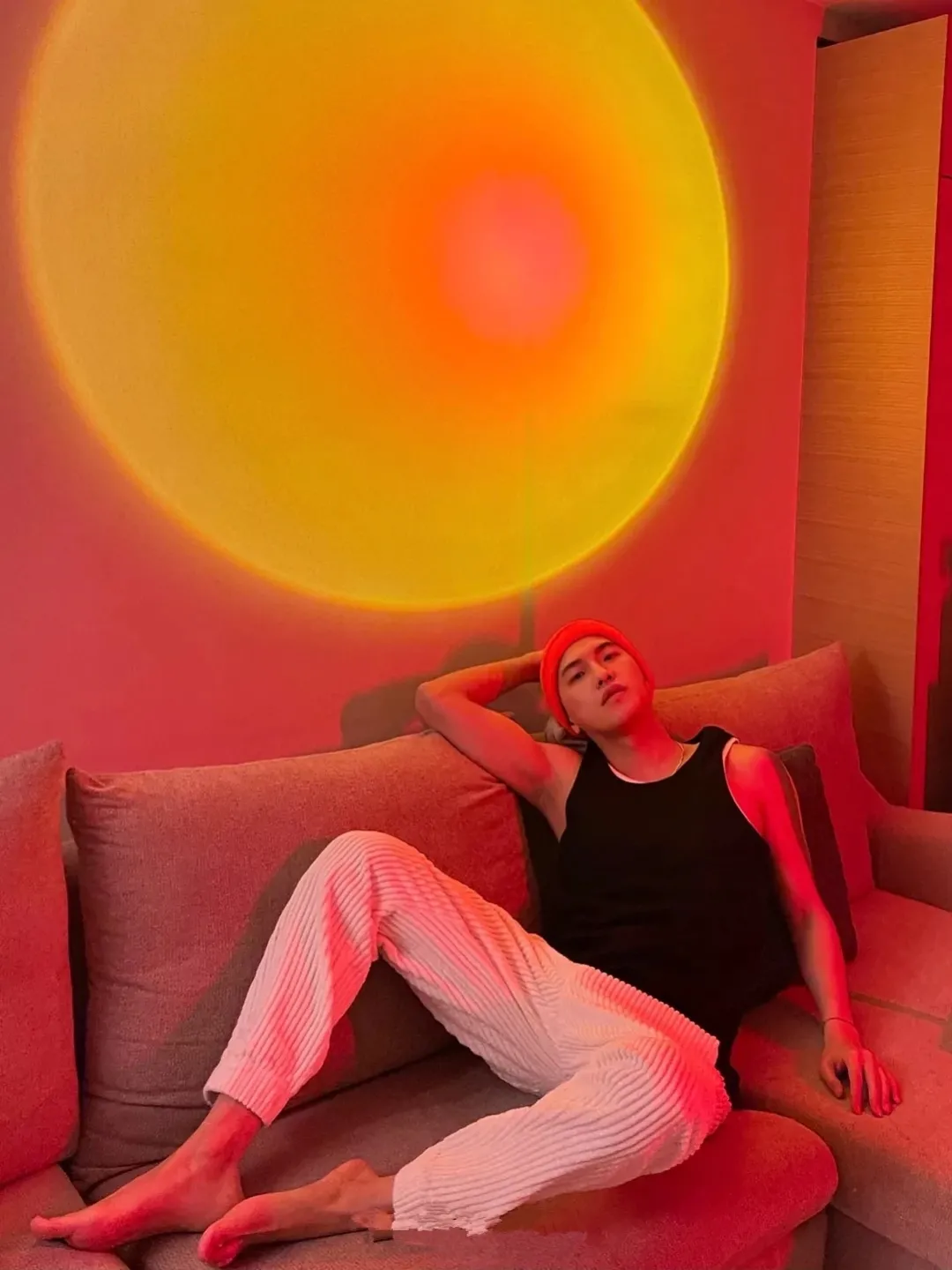 |痞帅腹肌小鲜肉，颜值身材都很棒！