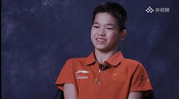 哲学筱筱|3跳满分,14岁全红婵奥运会一跳封神,郭晶晶追星画面太有爱