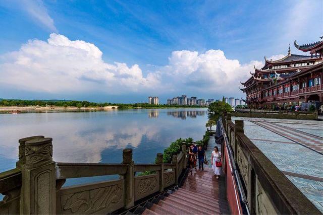 秋天太阳天 四川一县或成“黑马”，成绵乐城际铁路途经此地，未来大有发展！
