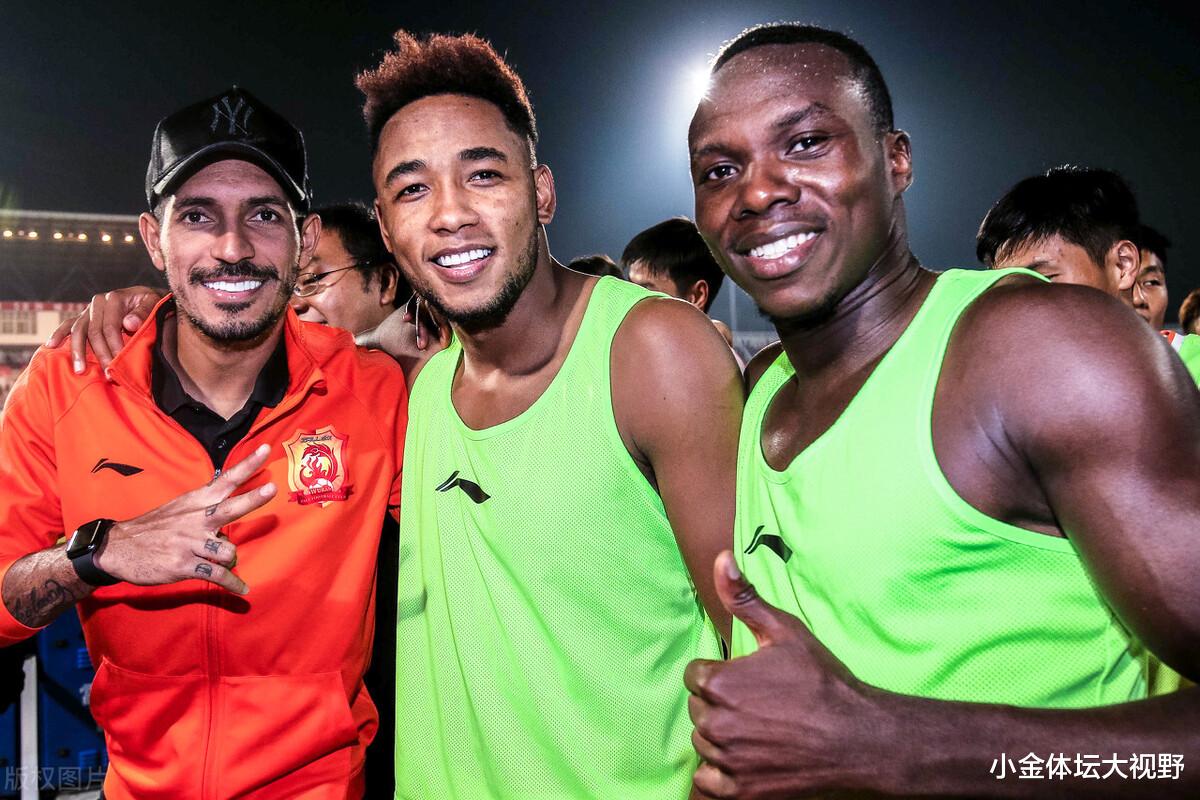 中超 中超奇葩现象曝光：外援报名上不了白占名额，离队球员未撤销报名