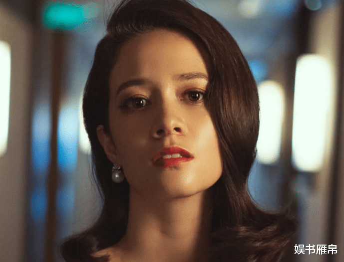 吴京|临时加价20万惹怒吴京,混血女神错失战狼女一号,4年后查无此人