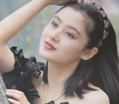 许晴|许晴：两个男人因她离婚，为何前任离世后她不再想要结婚？