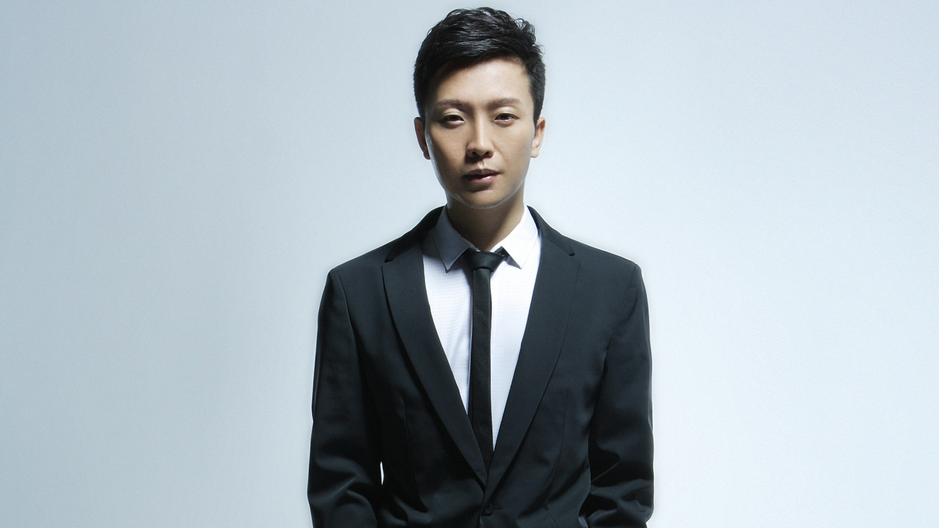 撒贝宁|从乞丐到赤伶,誓不为明星的李玉刚,凭什么得到人民日报的肯定?