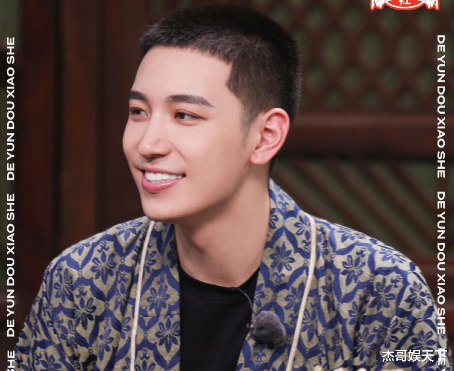 秦霄贤|秦霄贤看似主动给自己减分，实则一箭双雕，简直就是人间清醒