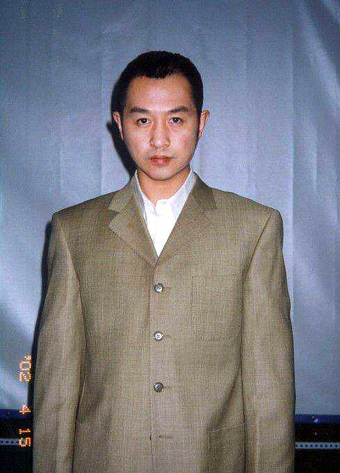 高枫|18年前，高枫预测到自己死期，在母亲手心写下“死”字，淡定离去