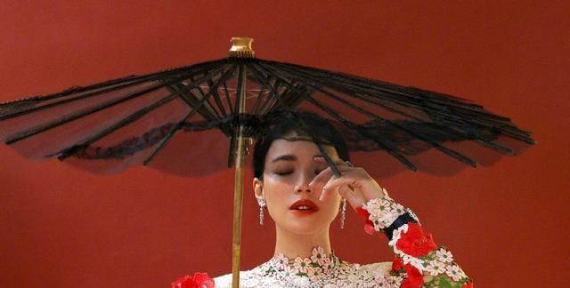 陈漫镜头下的高端画面,用色和构图引发舆论,是丑化还是独特