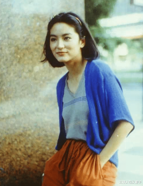三姨太在买裙子 史上最全林青霞私服照大放送 这些款式穿30年都不过时