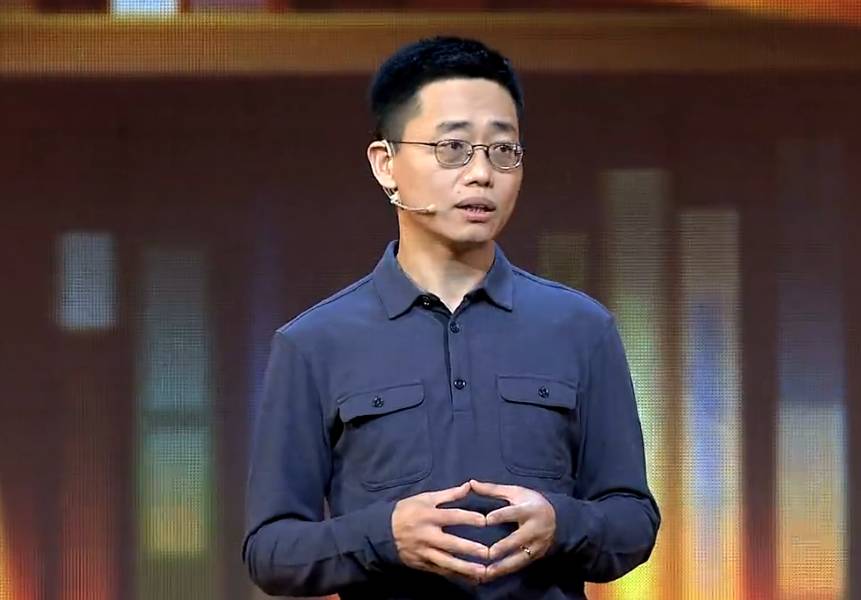 赵敏|从“天花板”周奇墨，到“在天之灵”黄西，背后是李诞的如意算盘