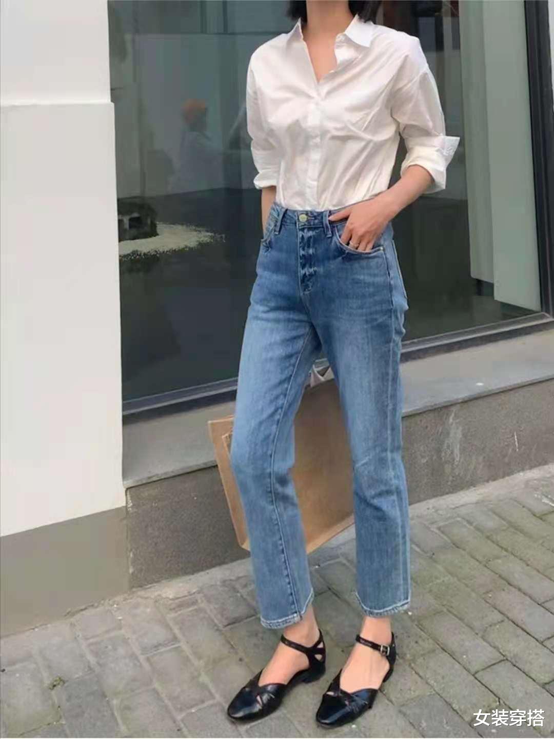 女装穿搭|牛仔裤搭配什么样的上衣和鞋子