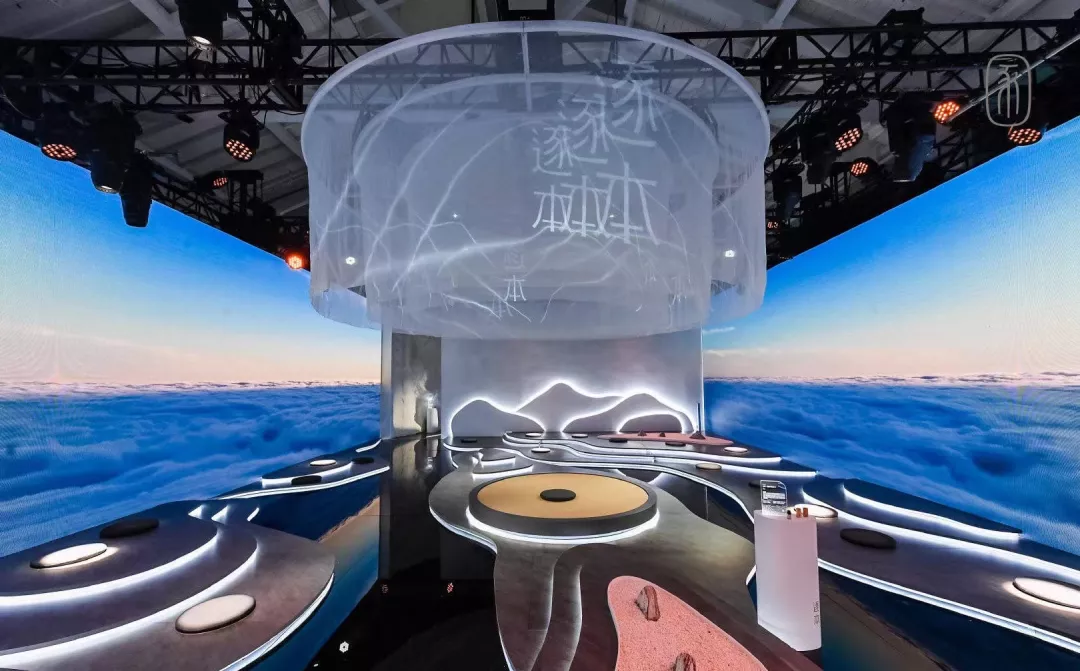 小姐姐 5000亿美妆市场背后:国货品牌崛起,产品同质严重