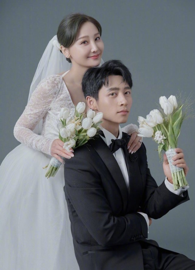 于玮|魏晨婚礼布置太用心！娇妻穿婚纱美成女明星，颜值身材太出众了