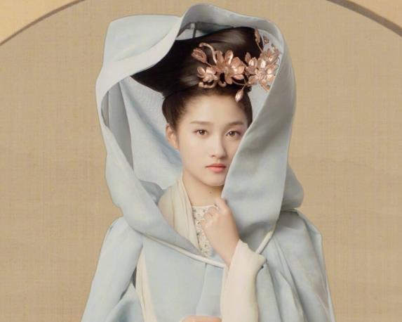 一个笨蛋两个贼|最希望重拍IP剧提名，《青簪行》强势上榜，蒋欣这部老剧呼声超高