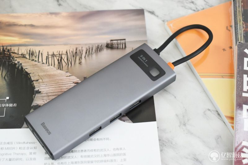 sevokk Macbook的完美搭档！倍思九合一Type-C 扩展坞，为你解决笔记本接口单一的烦恼