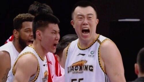 憨爸爸育儿|又伤一个,又是32周!辽宁训练营太恐怖了,杨鸣悠着点!