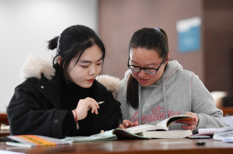 大学生|2021年高考已落幕，4大热门专业“浮出水面”，考上的学生有眼光