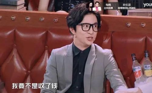 薛之谦|5位没“偶像包袱”的明星，邓超竟去路边贴膜，雷佳音是各种自黑