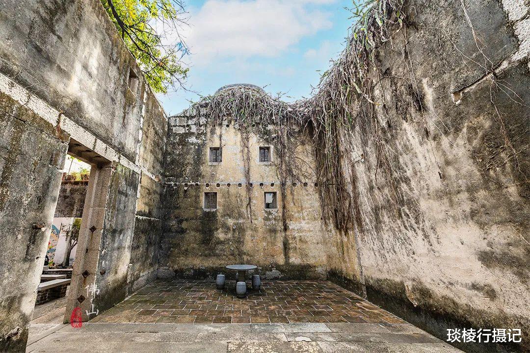 重男轻女 明明叫简村却无人姓简，因为一个人而改变命运，村中人人穿金戴银