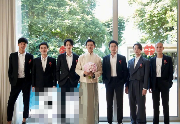 王彦霖|王彦霖艾佳妮豪华婚礼现场曝光，新郎接亲时特别搞笑，伴郎团花式玩闹