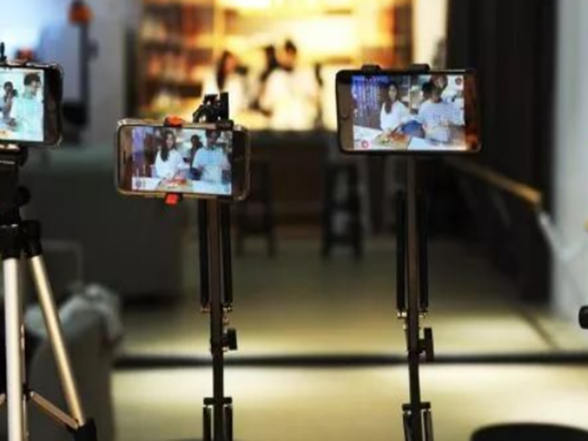 神鸟知讯资讯站 直播乱象没底线，辛巴们带假货赚流量，大不了停播几月再复出？