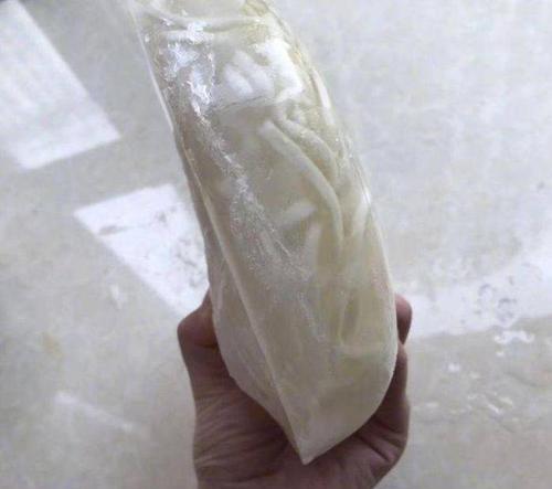 舜网 女子让男友把面条放进冰箱,第二天看到冰箱里的面条惊呆了