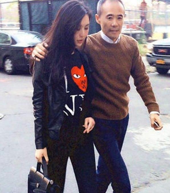 刘銮雄|人生赢家王石：69岁老来得女，70岁再次逆袭成功，与娇妻相差30岁