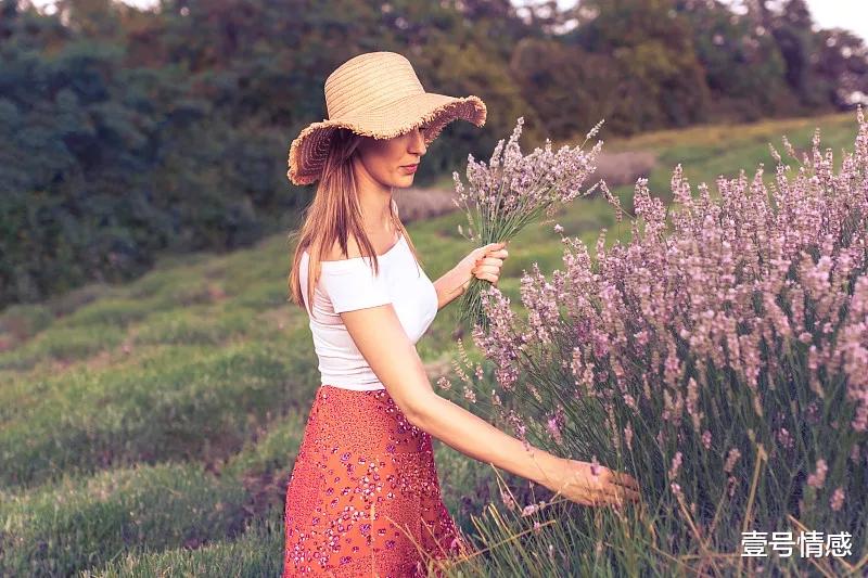 壹号情感 好命的女人,都有这三个“特质”,越到中年越明显