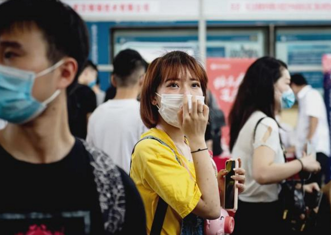 大学|“理科女生”适合的3大理想专业，毕业好找工作，收入也不低