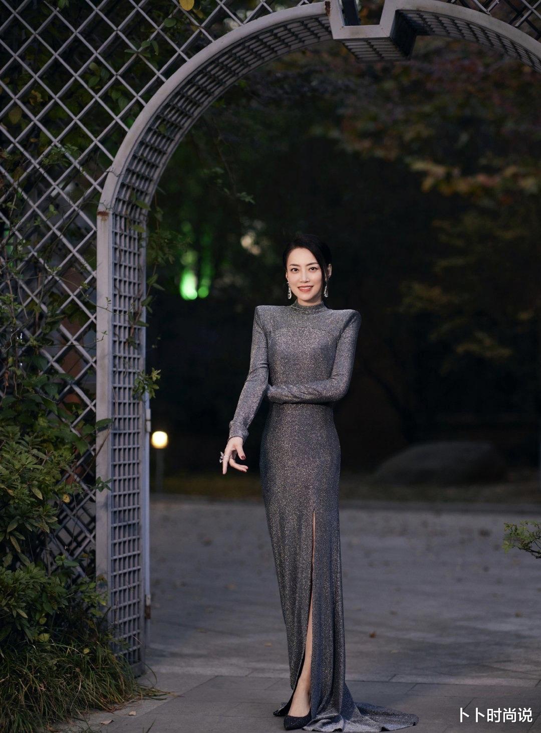 谢霆锋|她才是谢霆锋身边“不离不弃”的女人，漂亮有气质，眉宇间神似王菲！