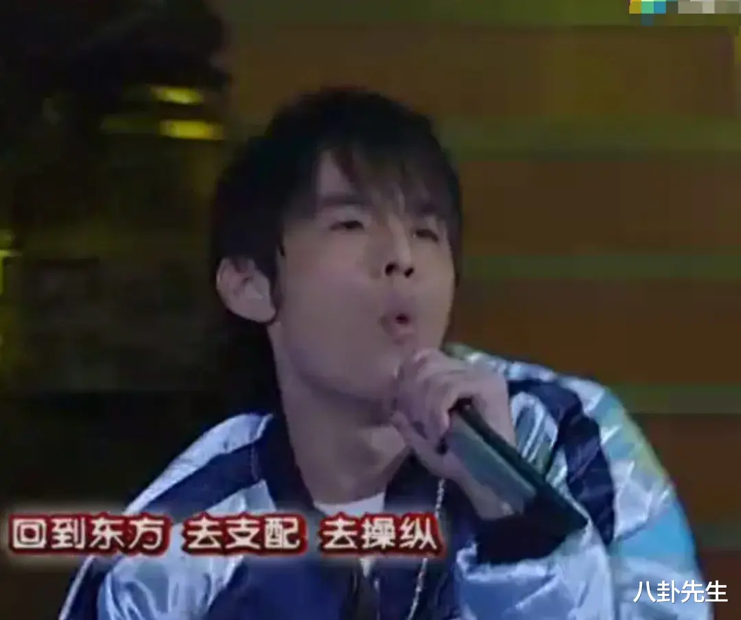 朱之文|春晚见证周杰伦17年变化:从帅气到撞脸陈赫,从拼命表演到敷衍